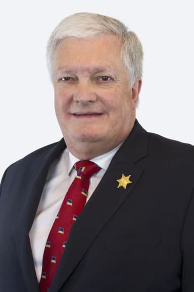 Retrato de Alejandro Juan Kusanovic Glusevic como senador de la República de Chile en 2022