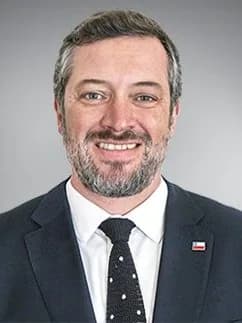 SEBASTIAN SICHEL 2019 (cropped)