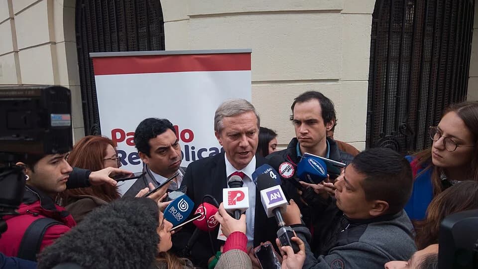 Gobierno publica video de la 'Operación Cancerbero' con canción de NSYNC