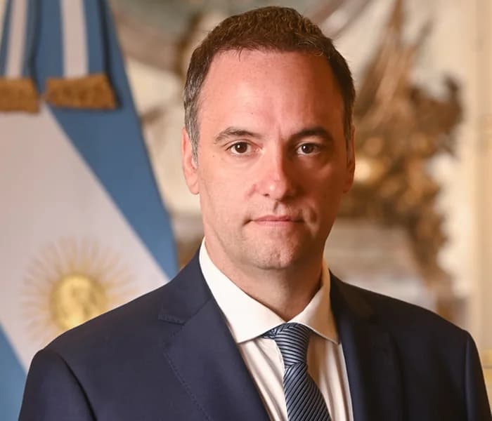 Manuel Adorni - Retrato Oficial 2024