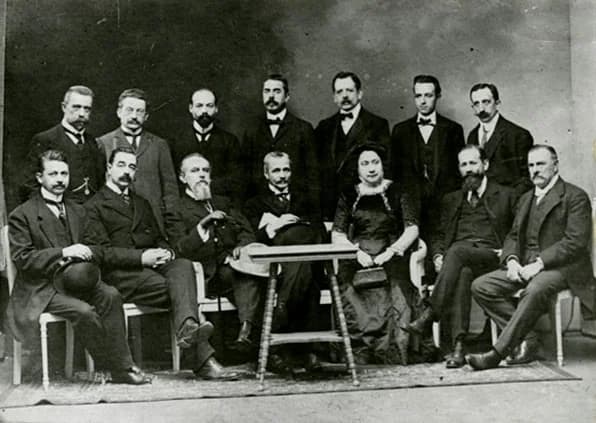 Eloísa Díaz y médicos