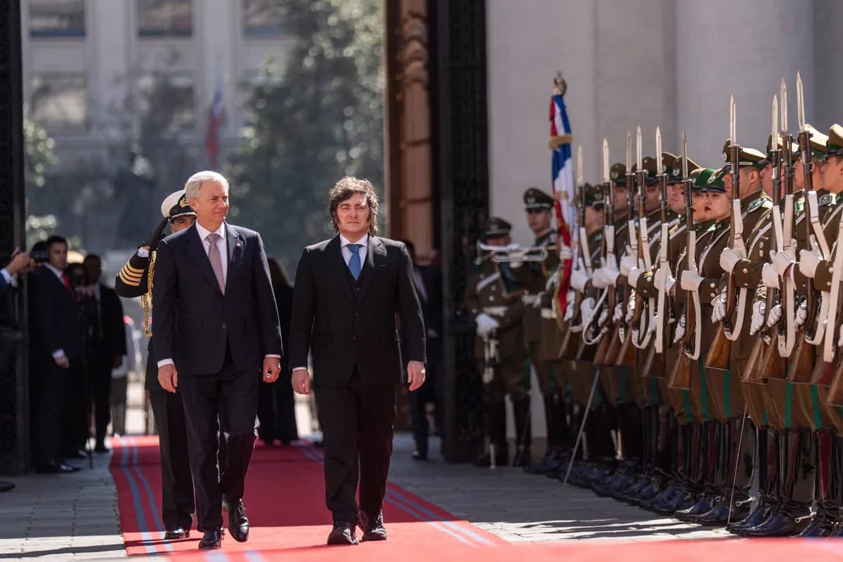 S.E. el Presidente de la República, José Antonio Kast, sostiene reunión de trabajo con el Presidente de Argentina, Javier Milei
