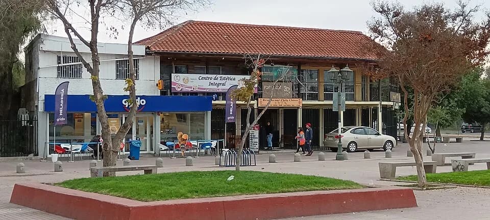 Frente Amplio valora señal de Bachelet por 2029, pero Yeomans pide cautela