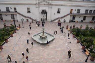 Palacio de La Moneda reabre su paso peatonal en conmemoración al bicentenario de Presidencia