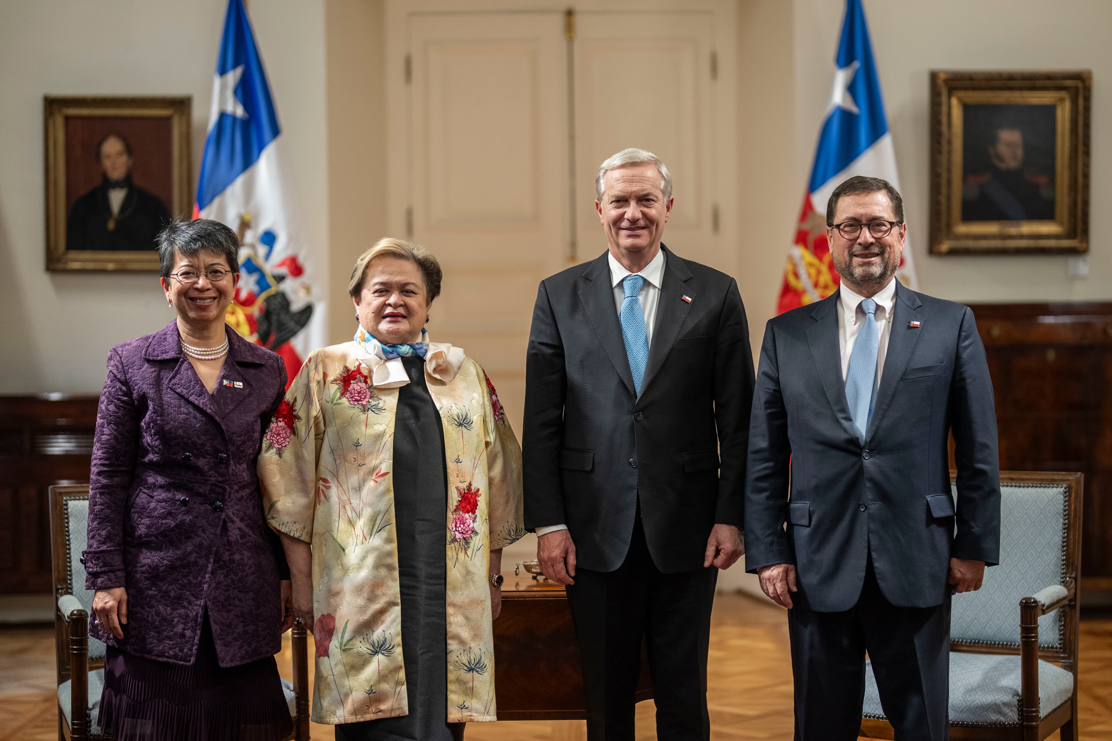 Junaeb anuncia marcha blanca de TNE digital y fin progresivo de la tarjeta