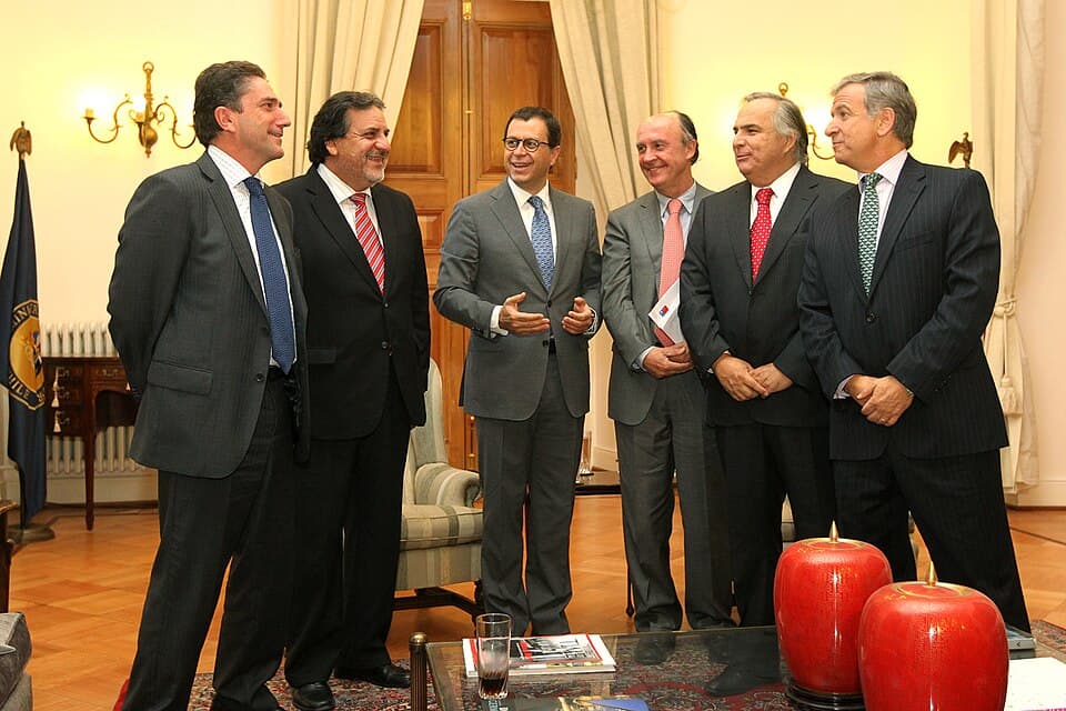 Hinzpeter advierte que Chile está al borde de la recesión técnica