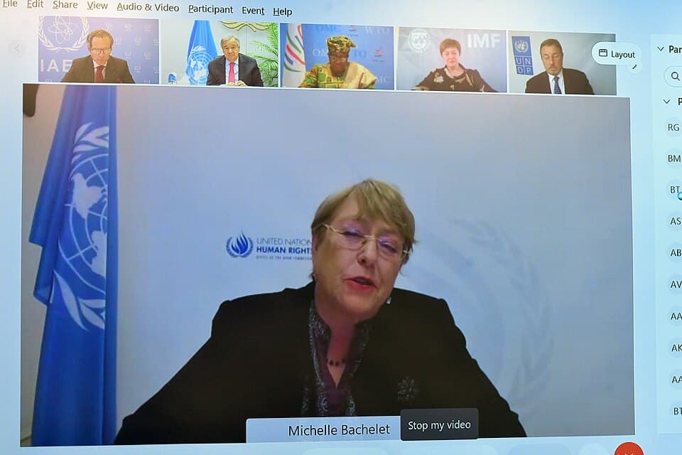 Bachelet hace pausa en campaña a la ONU para reunirse con alcaldesas